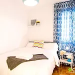 Spacious & شقة