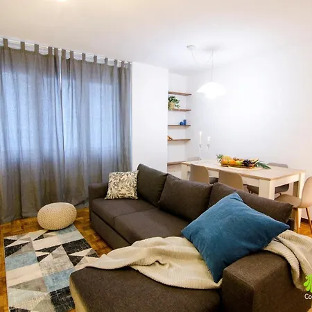 Spacious & شقة
